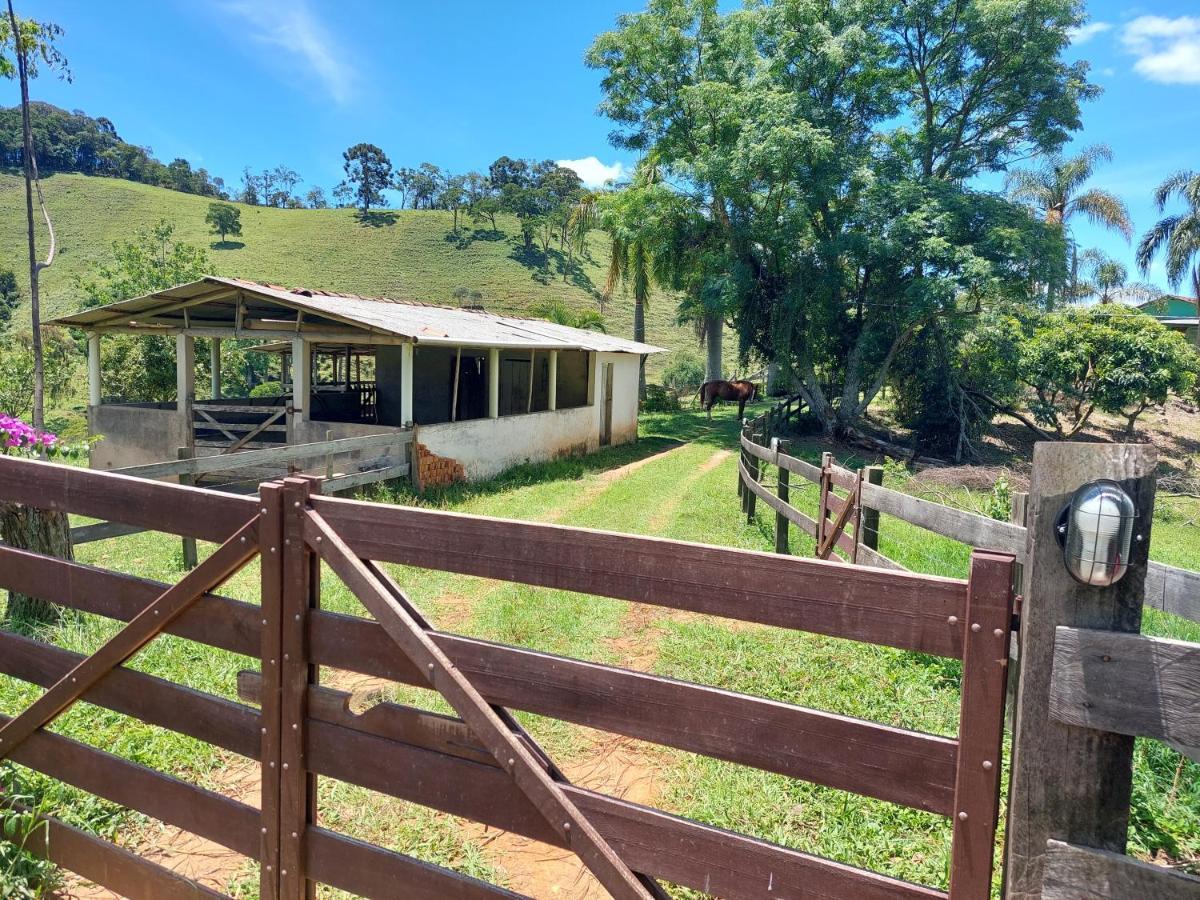 Casa aconchegante na roça c/ piscina/churrasqueira Gonçalves Exterior foto